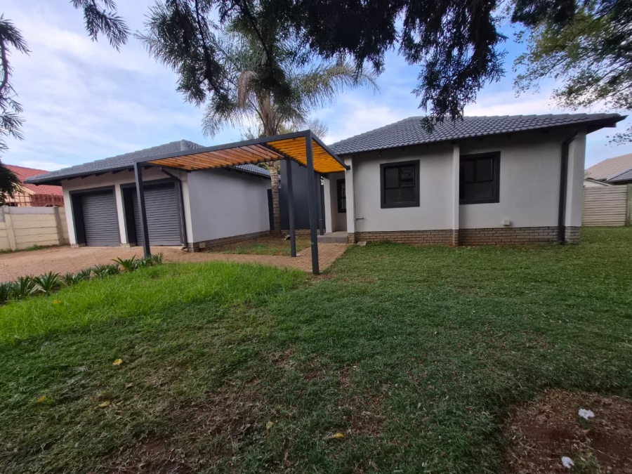 4 Bedroom Property for Sale in Rooihuiskraal North Gauteng