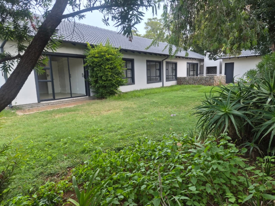 4 Bedroom Property for Sale in Rooihuiskraal North Gauteng