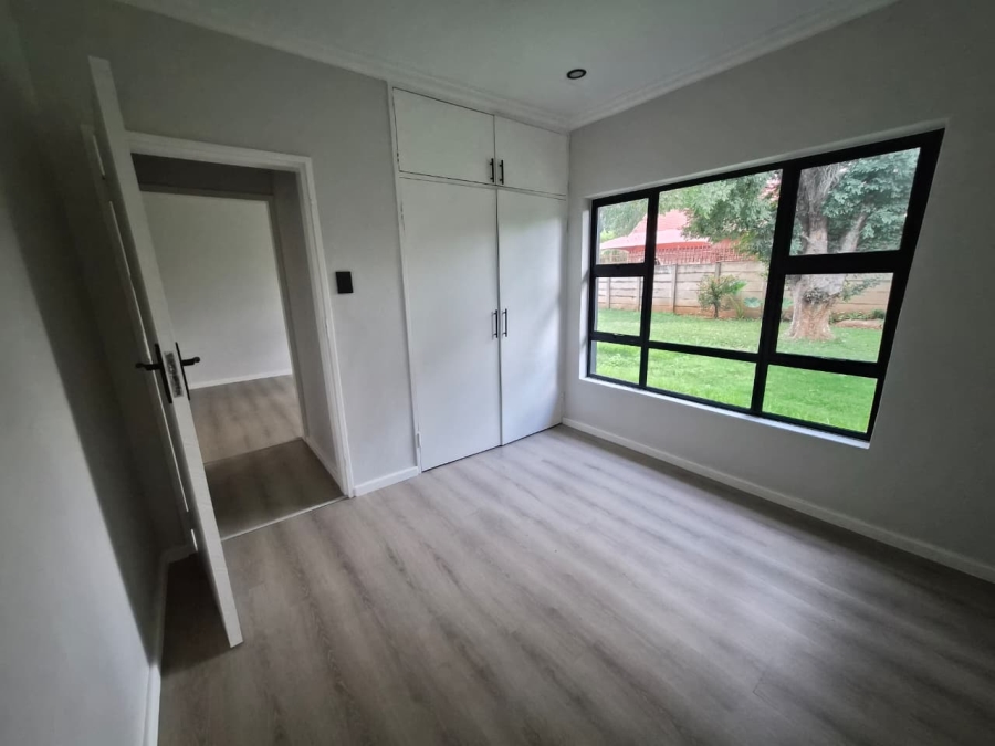 4 Bedroom Property for Sale in Rooihuiskraal North Gauteng