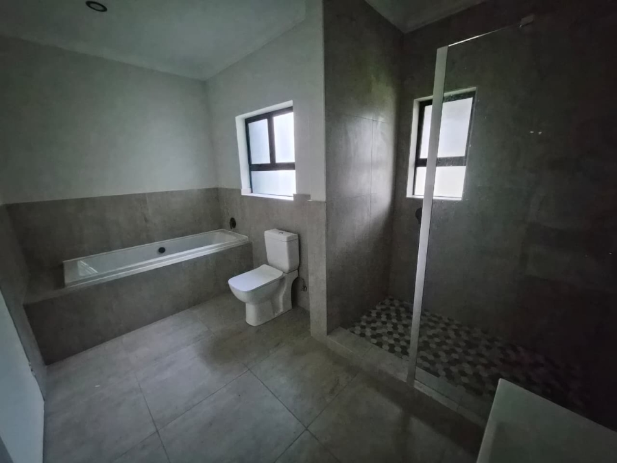4 Bedroom Property for Sale in Rooihuiskraal North Gauteng