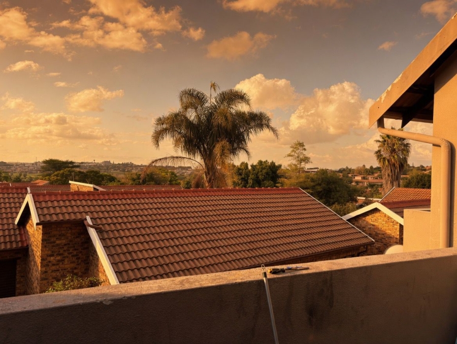 2 Bedroom Property for Sale in Radiokop Gauteng