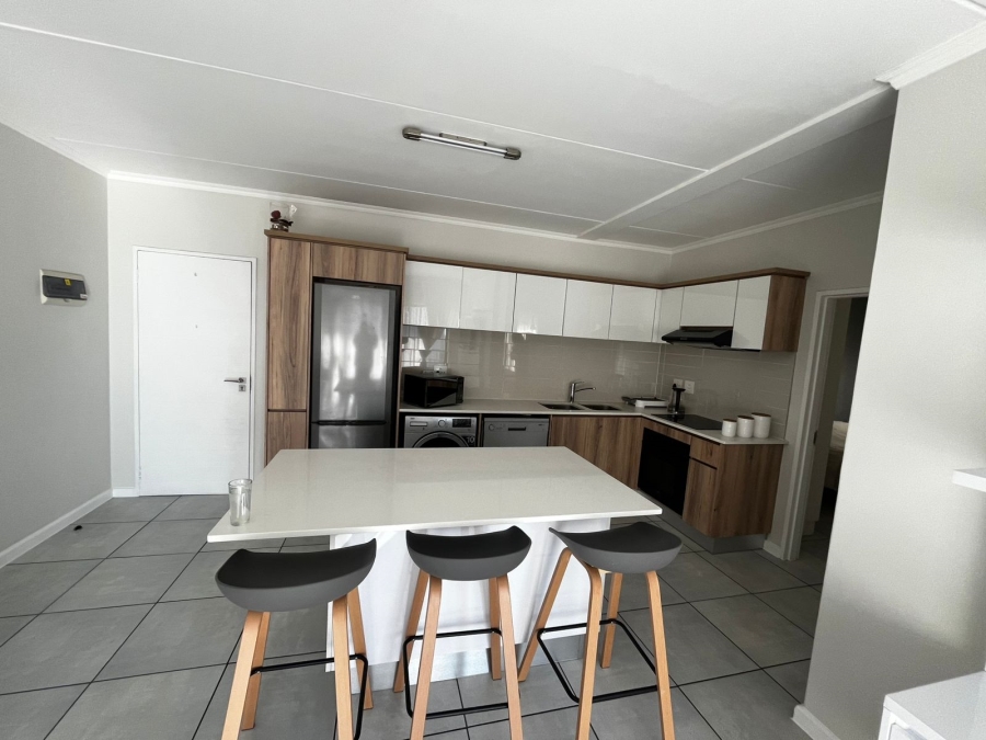 To Let 2 Bedroom Property for Rent in Crowthorne AH Gauteng