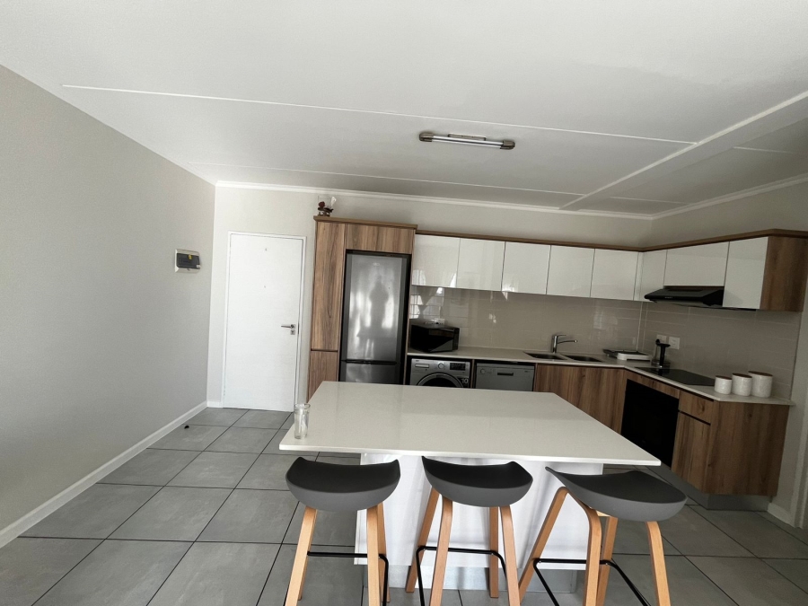 To Let 2 Bedroom Property for Rent in Crowthorne AH Gauteng