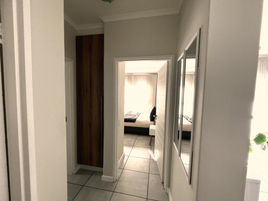 To Let 2 Bedroom Property for Rent in Crowthorne AH Gauteng