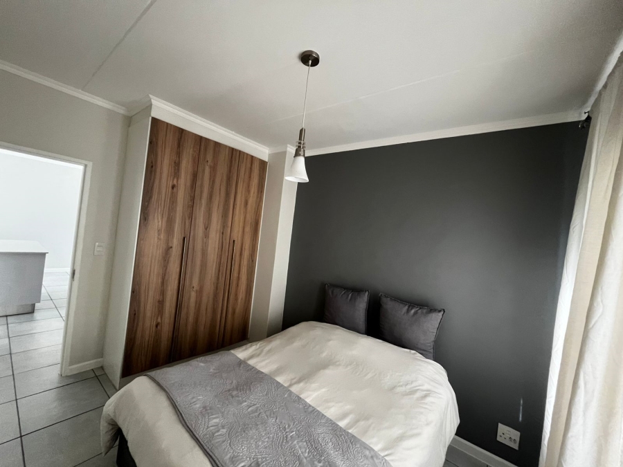 To Let 2 Bedroom Property for Rent in Crowthorne AH Gauteng
