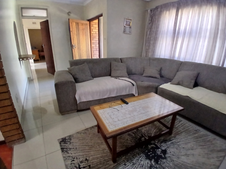 3 Bedroom Property for Sale in Dunnottar Gauteng