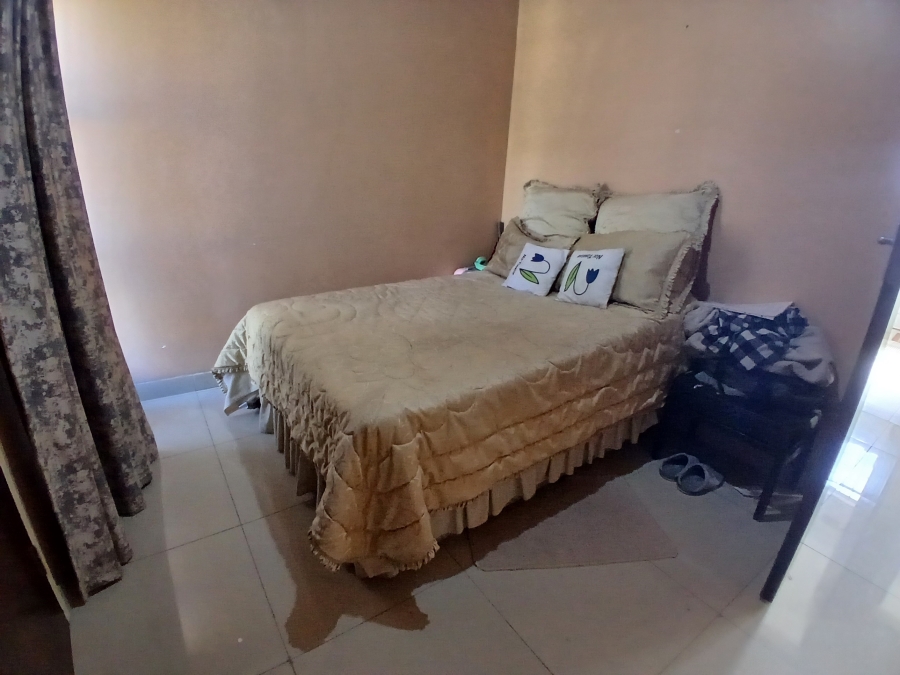3 Bedroom Property for Sale in Dunnottar Gauteng