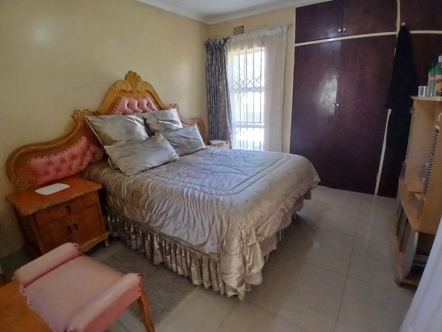 3 Bedroom Property for Sale in Dunnottar Gauteng