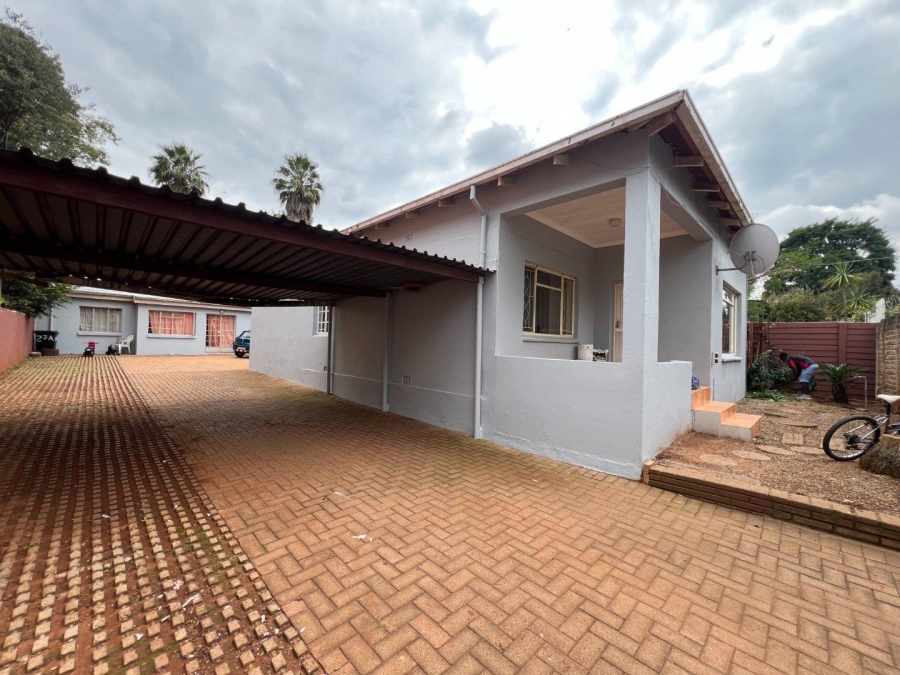 To Let 3 Bedroom Property for Rent in Westdene Gauteng