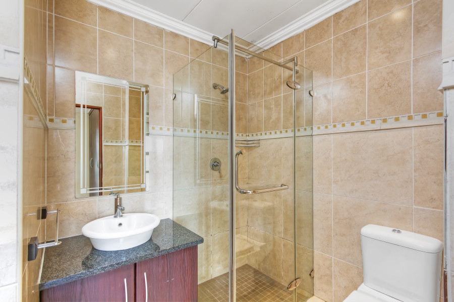 5 Bedroom Property for Sale in Valley View Estate Gauteng