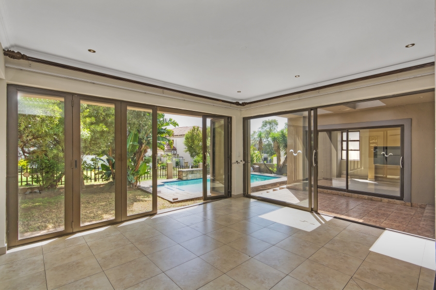5 Bedroom Property for Sale in Valley View Estate Gauteng