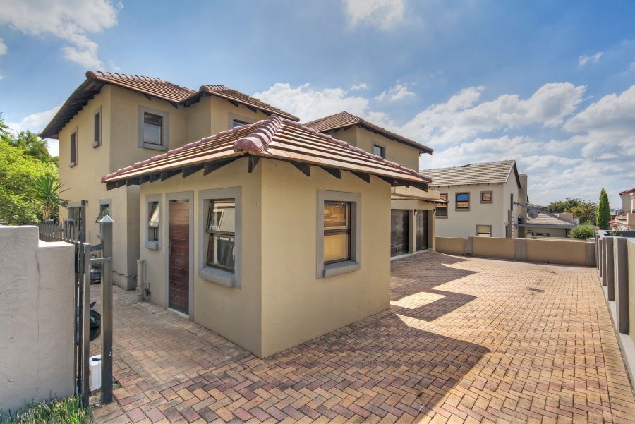 5 Bedroom Property for Sale in Valley View Estate Gauteng