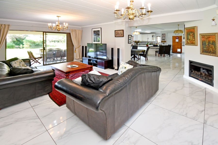 5 Bedroom Property for Sale in Beaulieu Gauteng