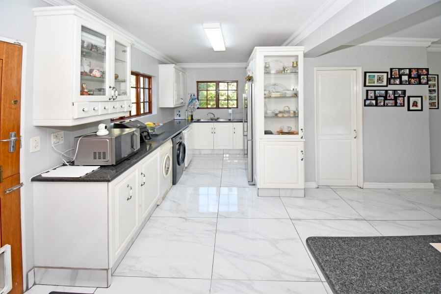 5 Bedroom Property for Sale in Beaulieu Gauteng