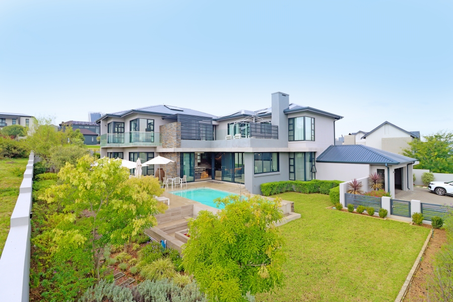 5 Bedroom Property for Sale in Waterfall Country Estate Gauteng
