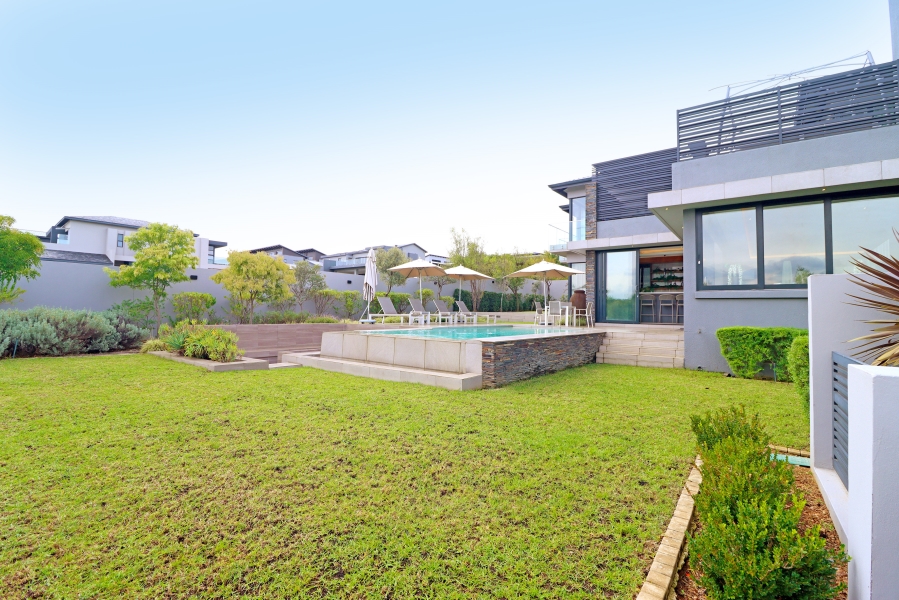 5 Bedroom Property for Sale in Waterfall Country Estate Gauteng