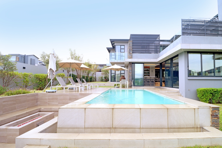 5 Bedroom Property for Sale in Waterfall Country Estate Gauteng