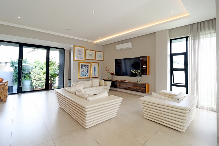 5 Bedroom Property for Sale in Waterfall Country Estate Gauteng