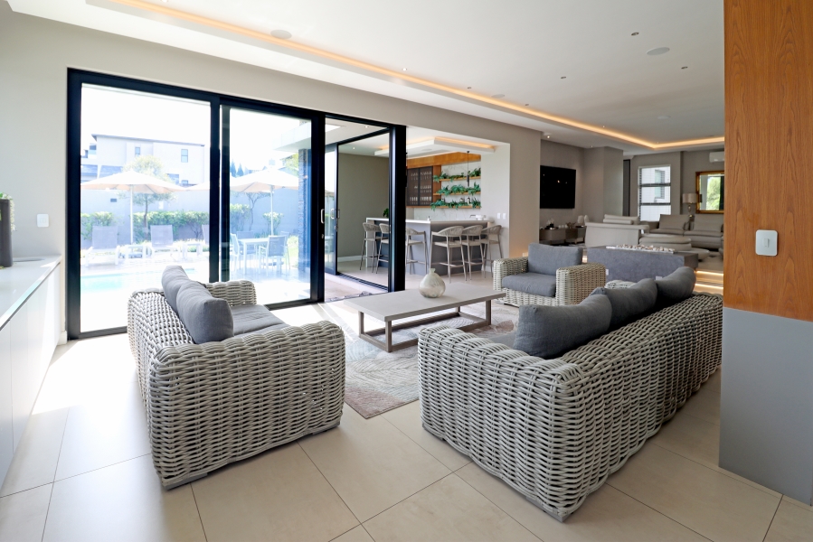 5 Bedroom Property for Sale in Waterfall Country Estate Gauteng