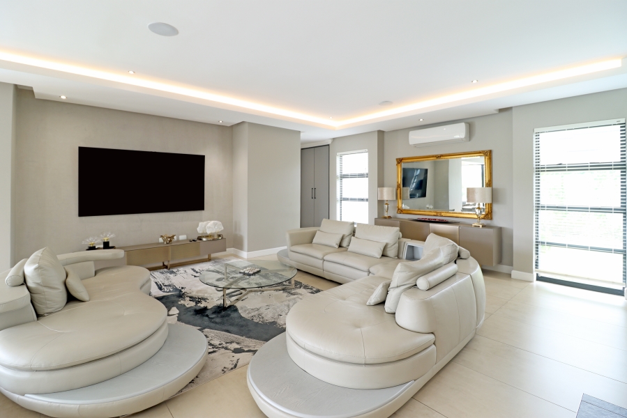 5 Bedroom Property for Sale in Waterfall Country Estate Gauteng