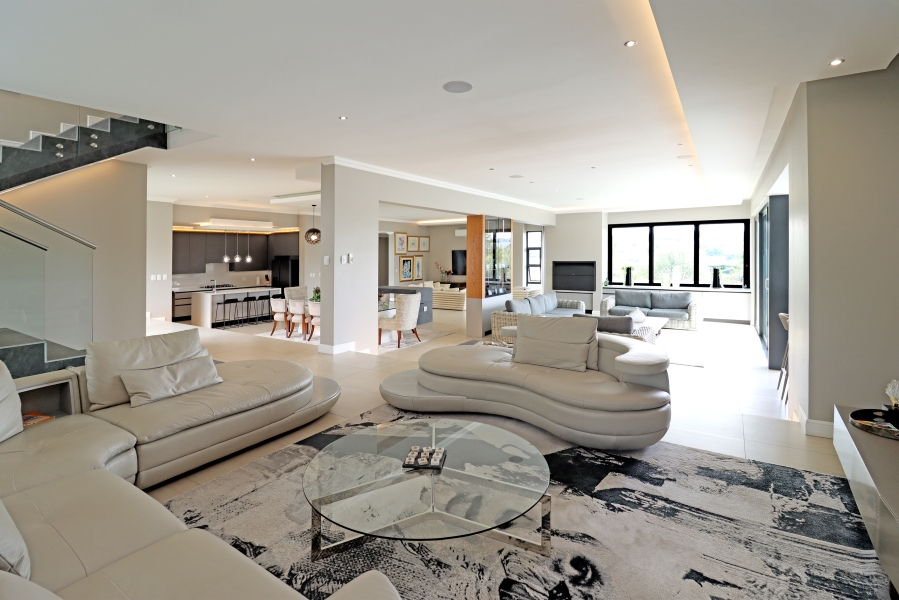 5 Bedroom Property for Sale in Waterfall Country Estate Gauteng
