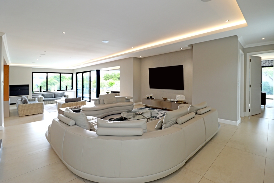 5 Bedroom Property for Sale in Waterfall Country Estate Gauteng