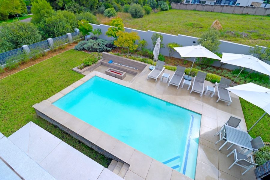 5 Bedroom Property for Sale in Waterfall Country Estate Gauteng