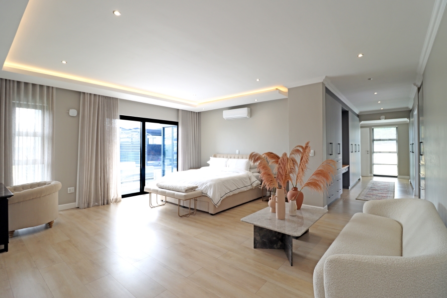 5 Bedroom Property for Sale in Waterfall Country Estate Gauteng