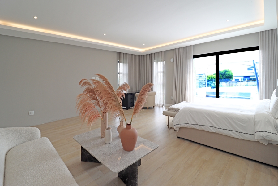 5 Bedroom Property for Sale in Waterfall Country Estate Gauteng