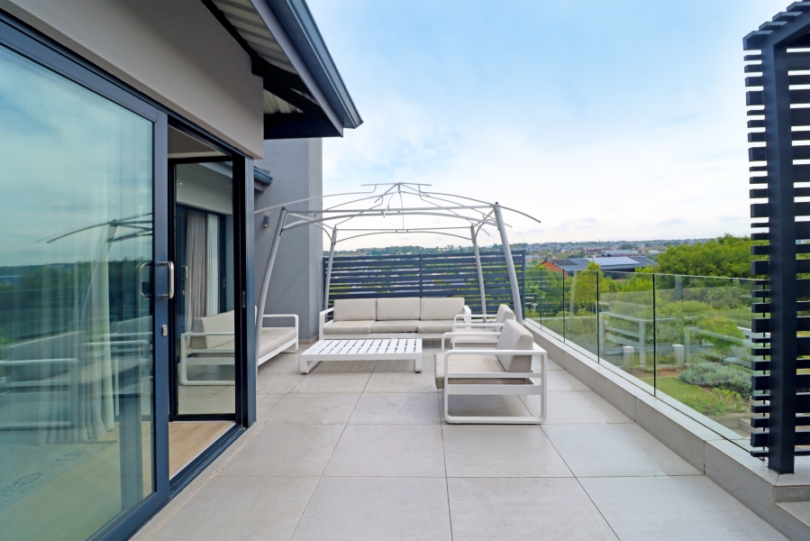 5 Bedroom Property for Sale in Waterfall Country Estate Gauteng