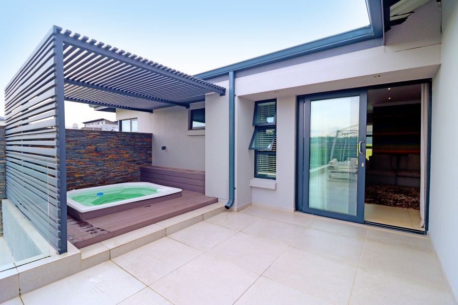 5 Bedroom Property for Sale in Waterfall Country Estate Gauteng