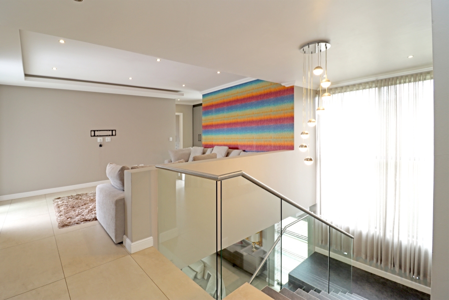 5 Bedroom Property for Sale in Waterfall Country Estate Gauteng