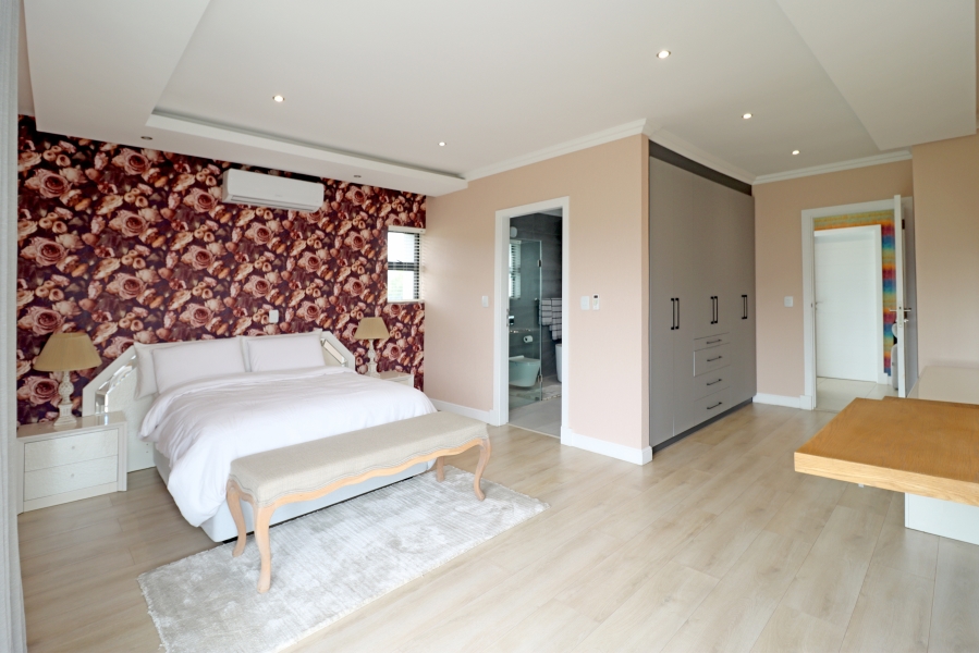 5 Bedroom Property for Sale in Waterfall Country Estate Gauteng