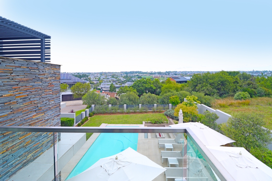 5 Bedroom Property for Sale in Waterfall Country Estate Gauteng