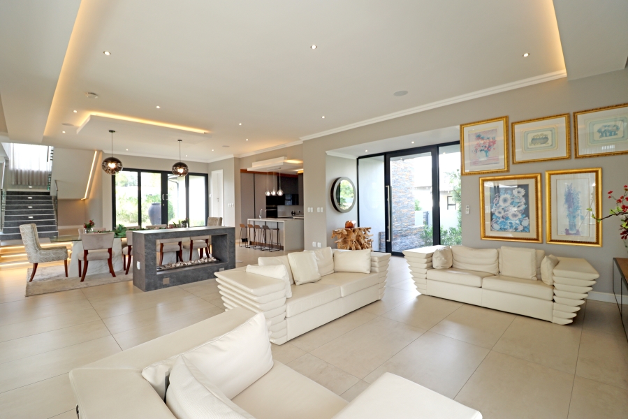 5 Bedroom Property for Sale in Waterfall Country Estate Gauteng