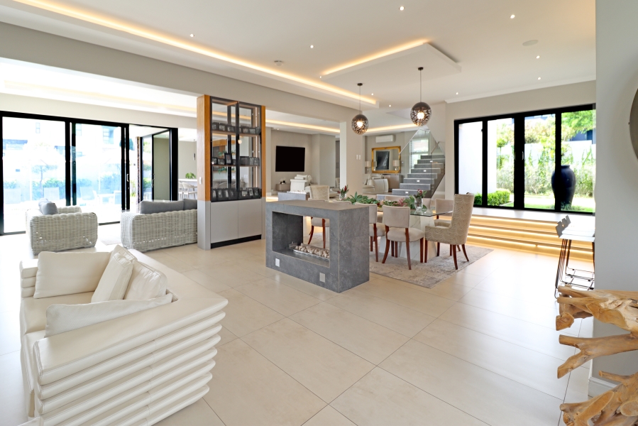 5 Bedroom Property for Sale in Waterfall Country Estate Gauteng