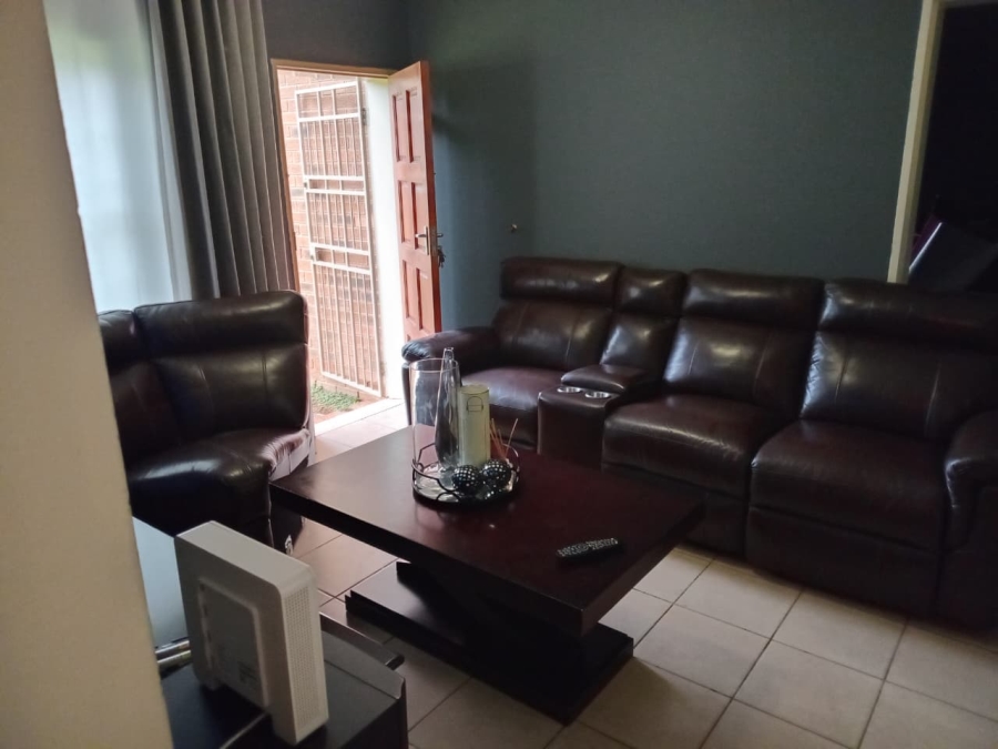 3 Bedroom Property for Sale in Thatch Hill Estate Gauteng
