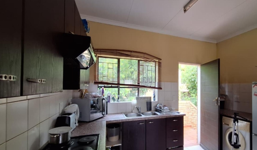 2 Bedroom Property for Sale in Amorosa Gauteng