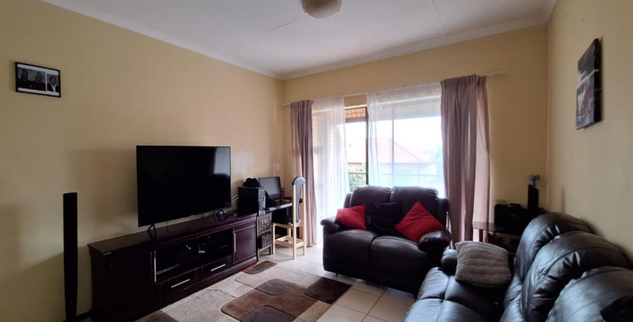 2 Bedroom Property for Sale in Amorosa Gauteng