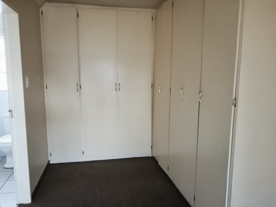3 Bedroom Property for Sale in Hectorton Gauteng