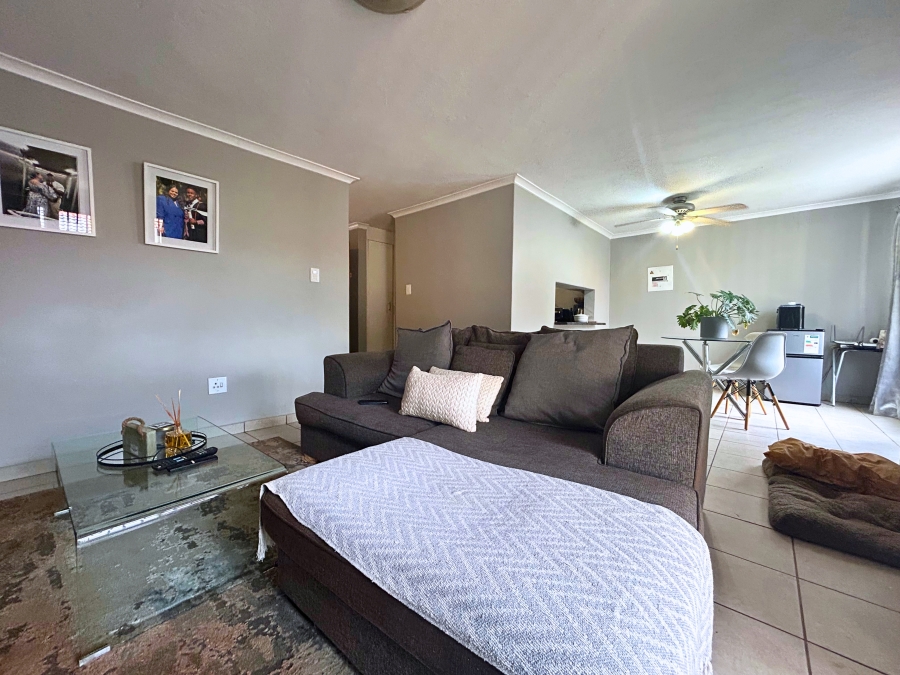 2 Bedroom Property for Sale in Hennopspark Gauteng