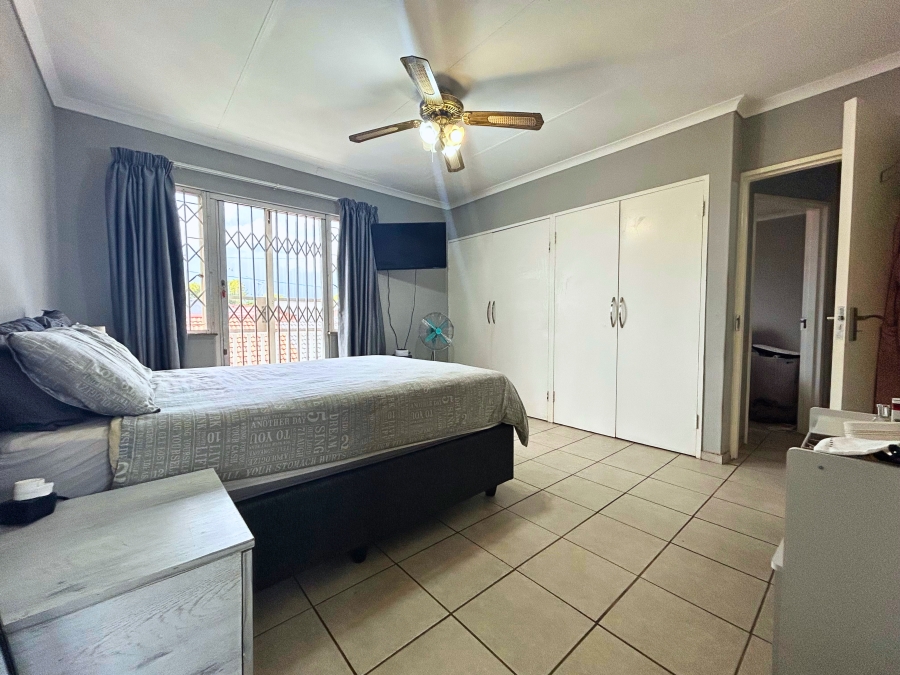 2 Bedroom Property for Sale in Hennopspark Gauteng