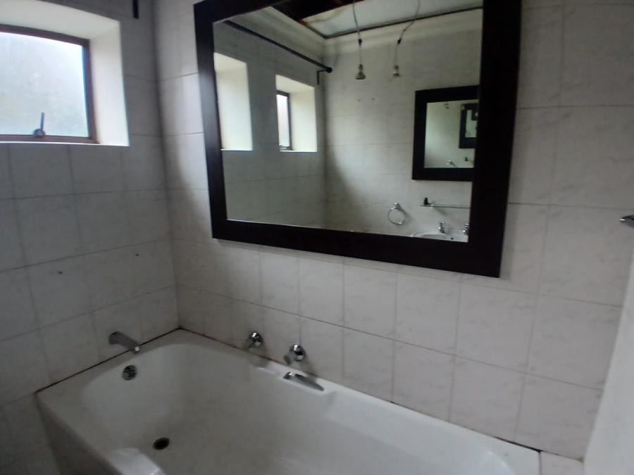 3 Bedroom Property for Sale in Roodekrans Gauteng