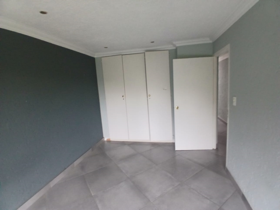 3 Bedroom Property for Sale in Roodekrans Gauteng