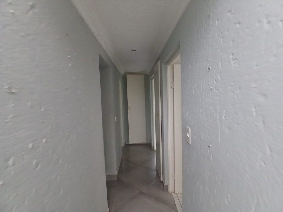 3 Bedroom Property for Sale in Roodekrans Gauteng