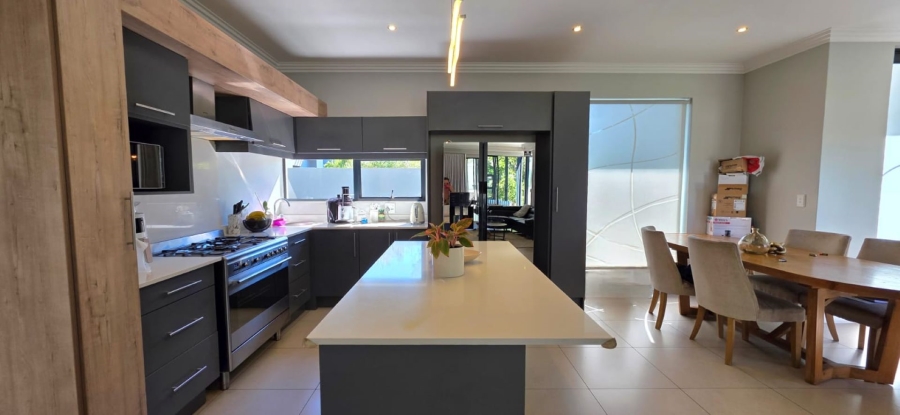 5 Bedroom Property for Sale in Midstream Meadows Gauteng