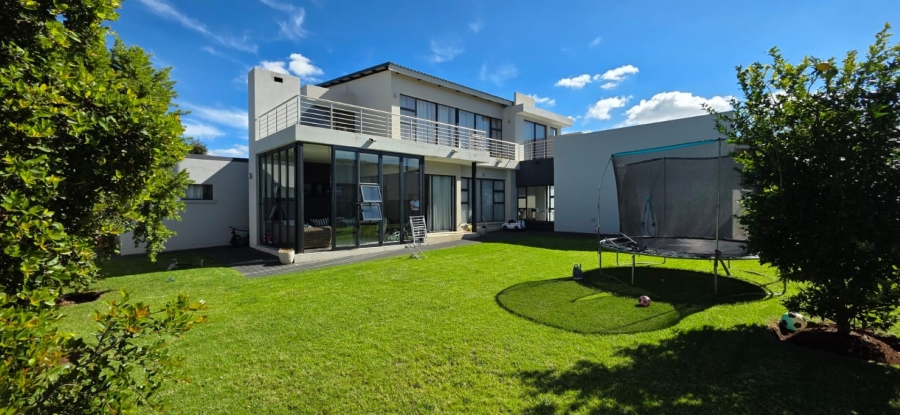 5 Bedroom Property for Sale in Midstream Meadows Gauteng