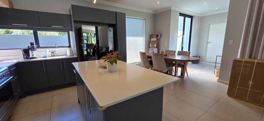 5 Bedroom Property for Sale in Midstream Meadows Gauteng
