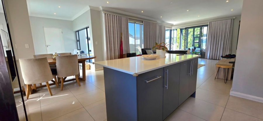 5 Bedroom Property for Sale in Midstream Meadows Gauteng