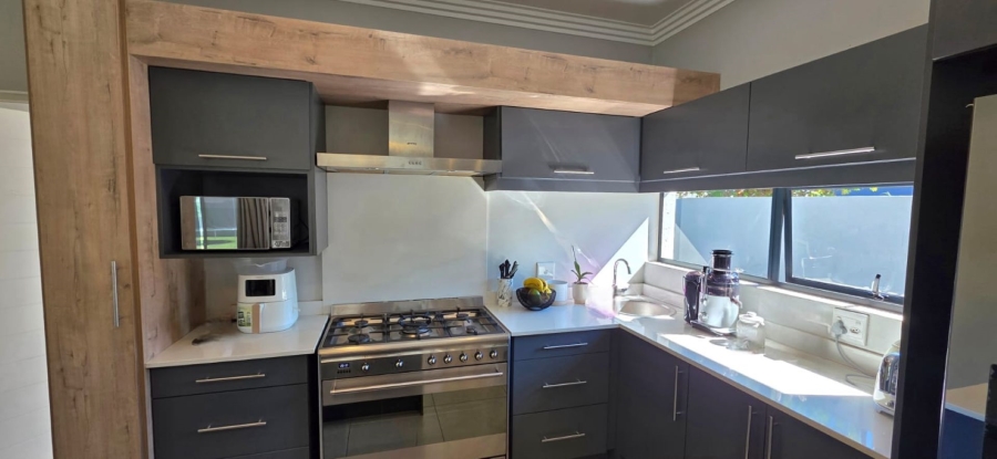5 Bedroom Property for Sale in Midstream Meadows Gauteng